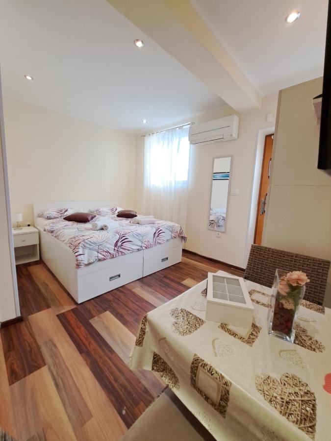 Meressa Nina&Leo Studio Apartments Novigrad  Ngoại thất bức ảnh